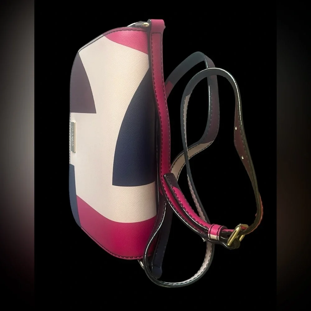 Kate Spade Laurel Way Geo Spotlight Large Carson Crossbody Bag in Pink/Navy